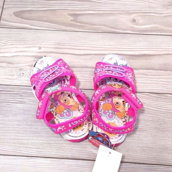 (73-2016)   🔥3/$20🔥   Style Paw Patrol Sandals Size 6 - Picture 10 of 11